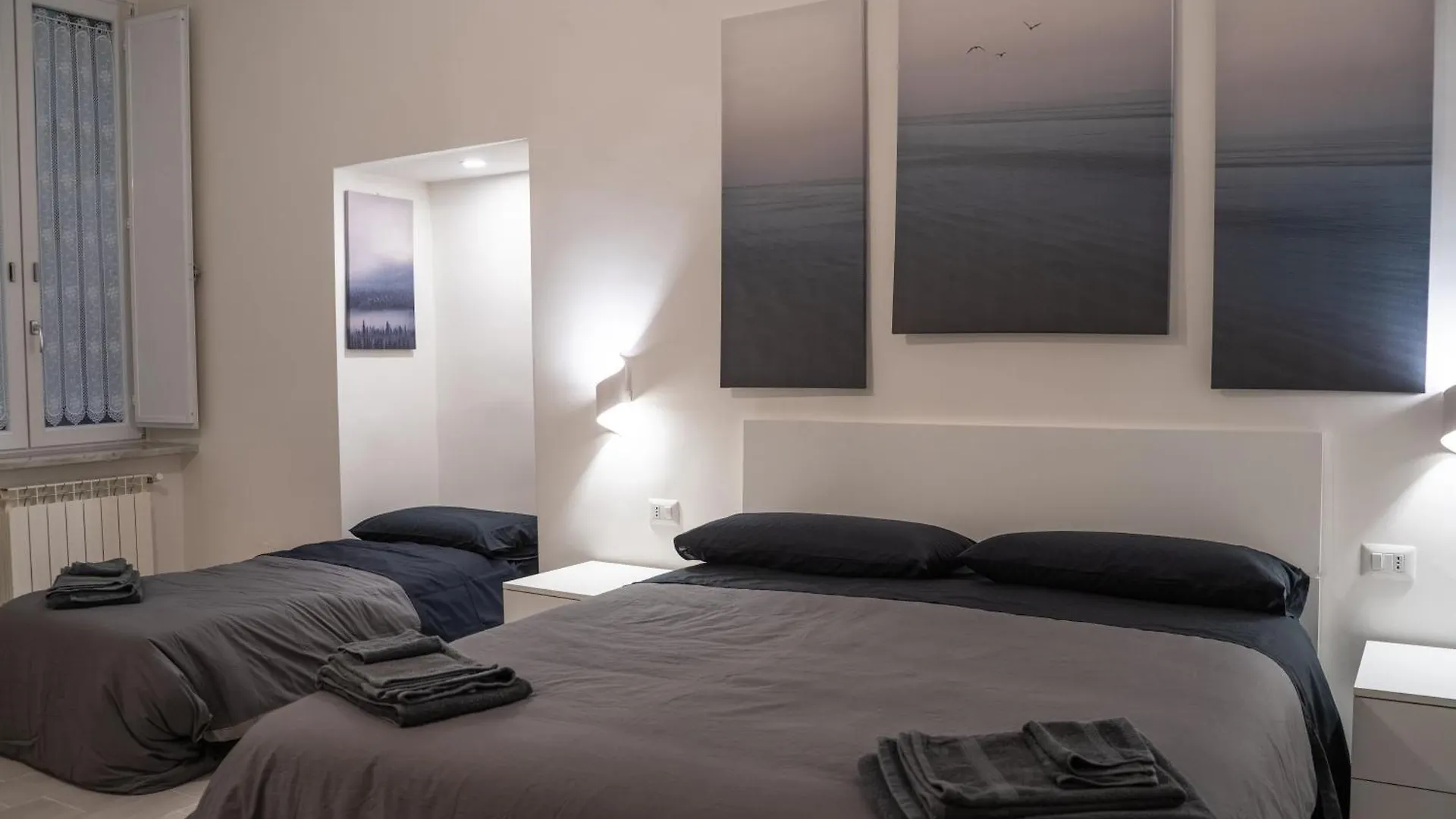 Dietro Al Plebiscito Luxury Suite Naples Italy