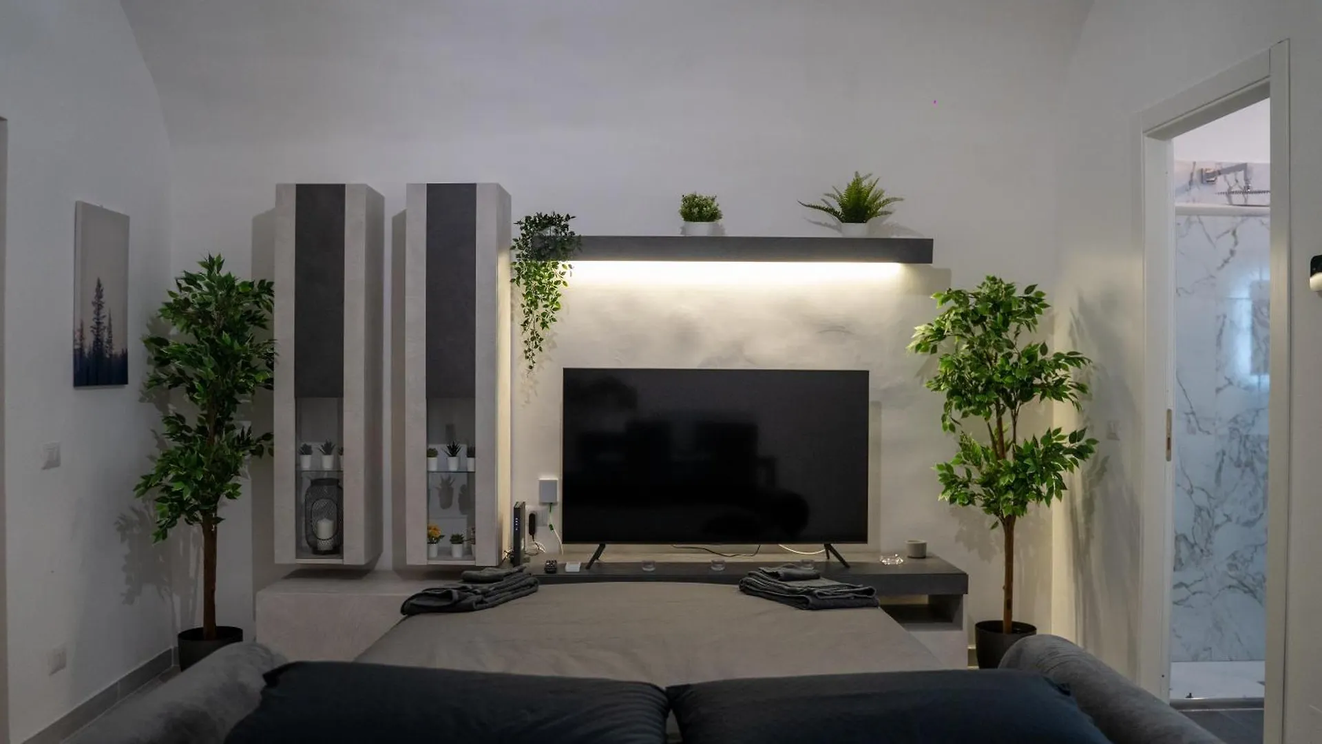 Apartment Dietro Al Plebiscito Luxury Suite Naples